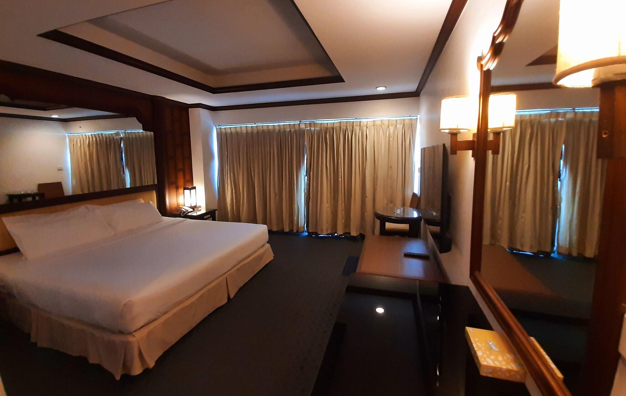 Grand Hotel Pattaja Kültér fotó
