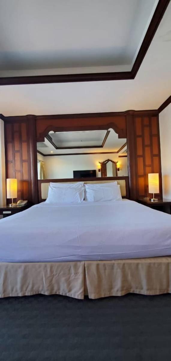 Grand Hotel Pattaja Kültér fotó