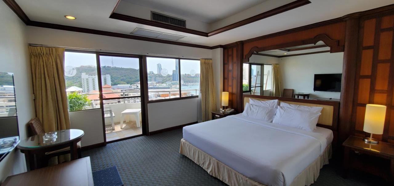 Grand Hotel Pattaja Kültér fotó